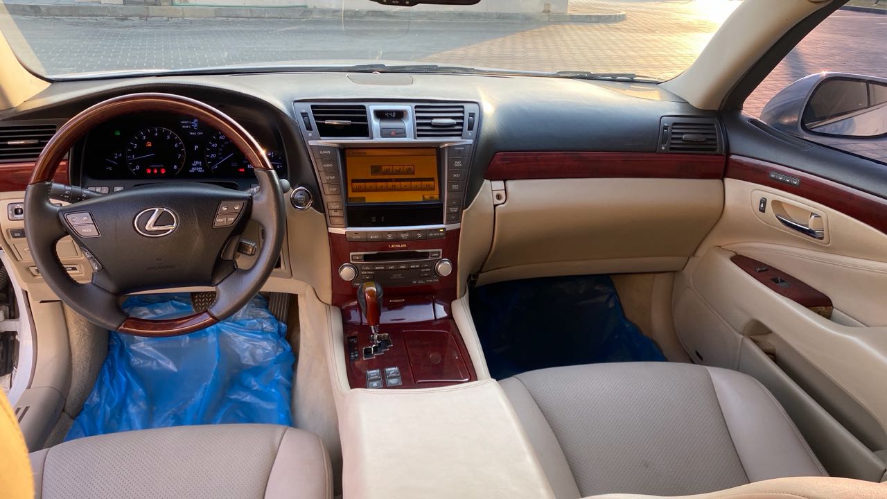 Car Image 2012 LEXUS LS 460 1/2 Ultra