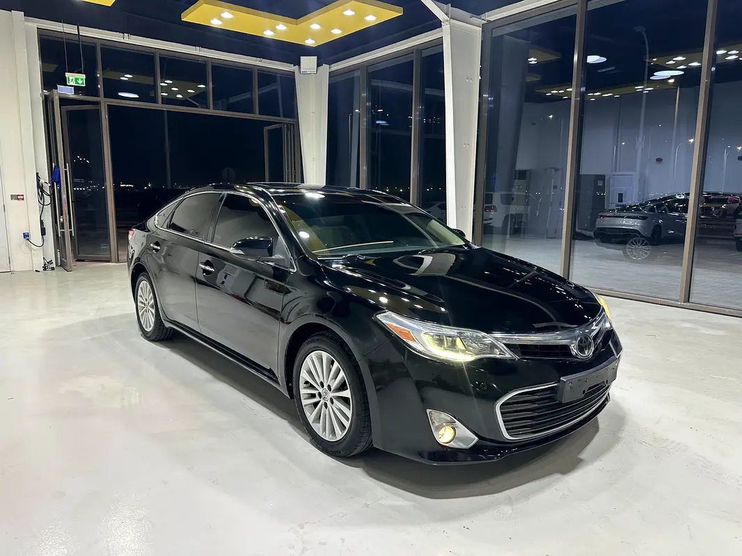 Car Image 2015 TOYOTA AVALON LIMITED