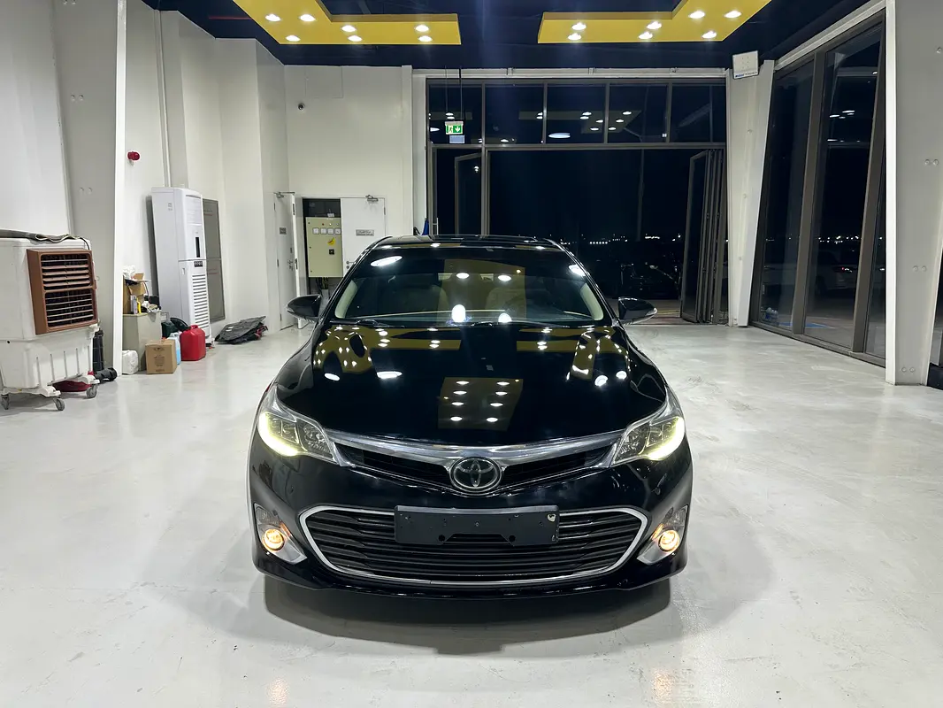 Car Image 2015 TOYOTA AVALON LIMITED