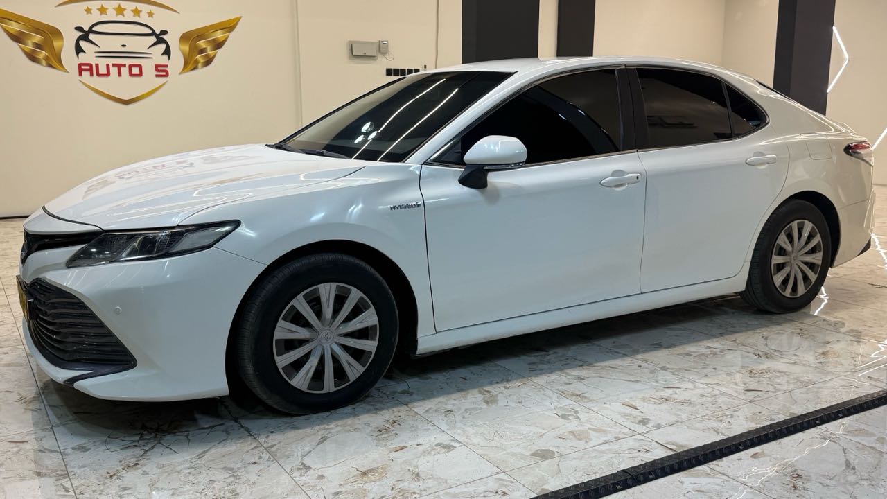 Car Image 2020 TOYOTA CAMRY GL