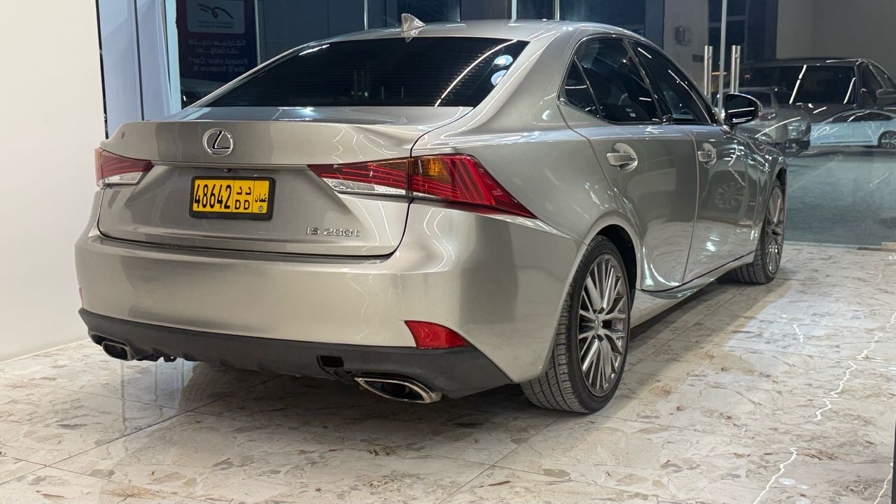 Car Image 2017 LEXUS IS 200
