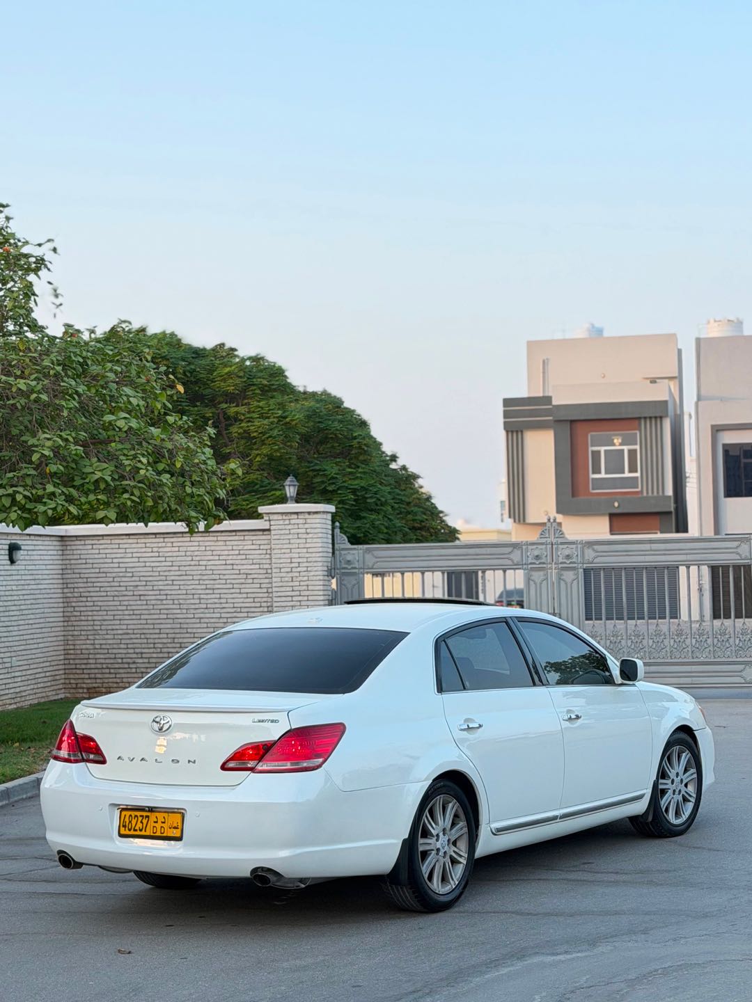 Car Image 2008 TOYOTA AVALON LIMITED