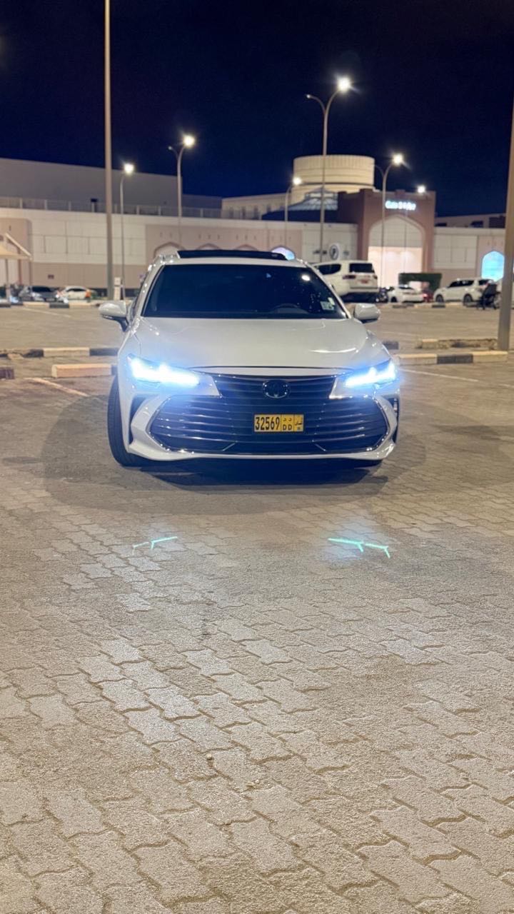 Car Image 2019 TOYOTA AVALON LIMITED