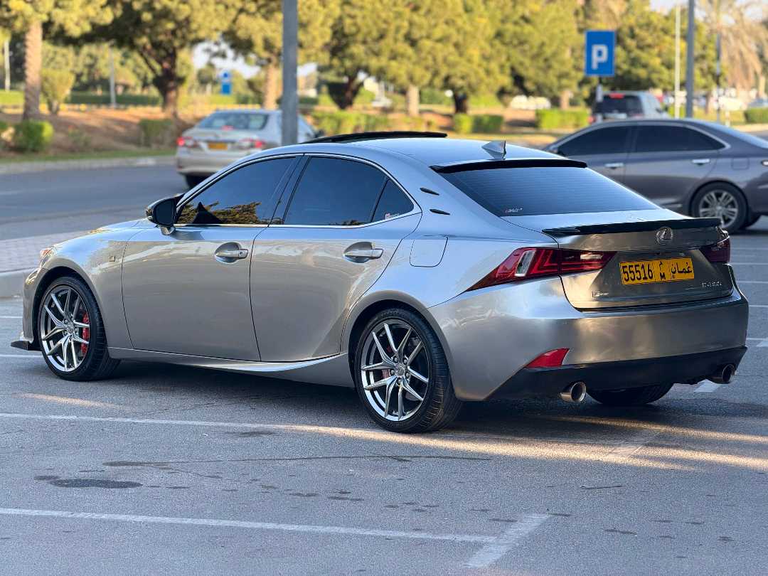 Car Image 2016 LEXUS IS 300