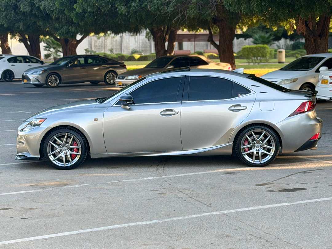 Car Image 2016 LEXUS IS 300