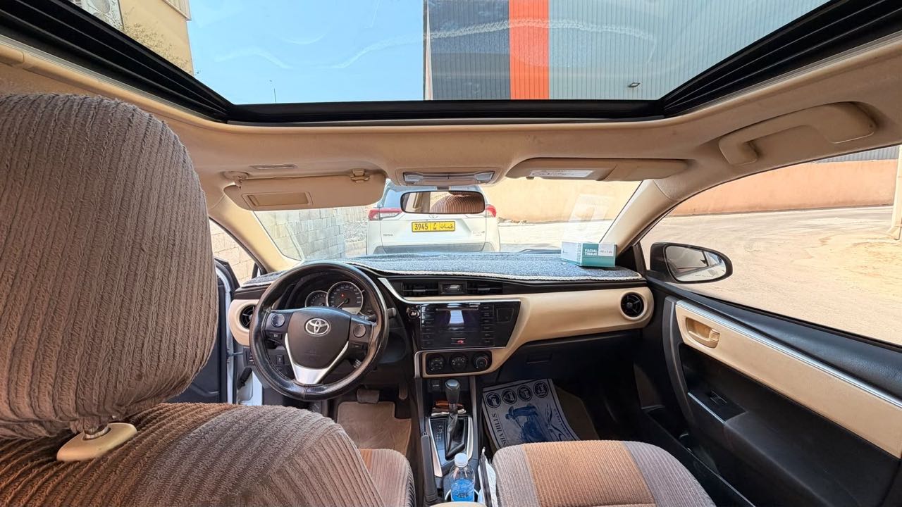 Car Image 2019 TOYOTA COROLLA XLI
