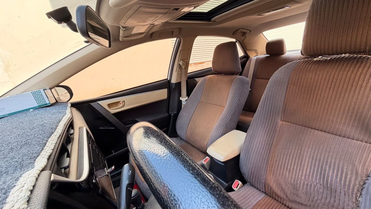 Car Image 2019 TOYOTA COROLLA XLI