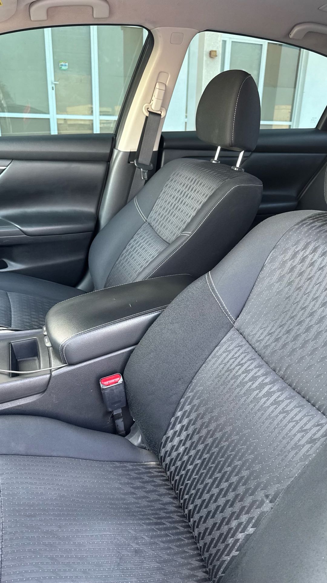 Car Image 2018 NISSAN ALTIMA SV