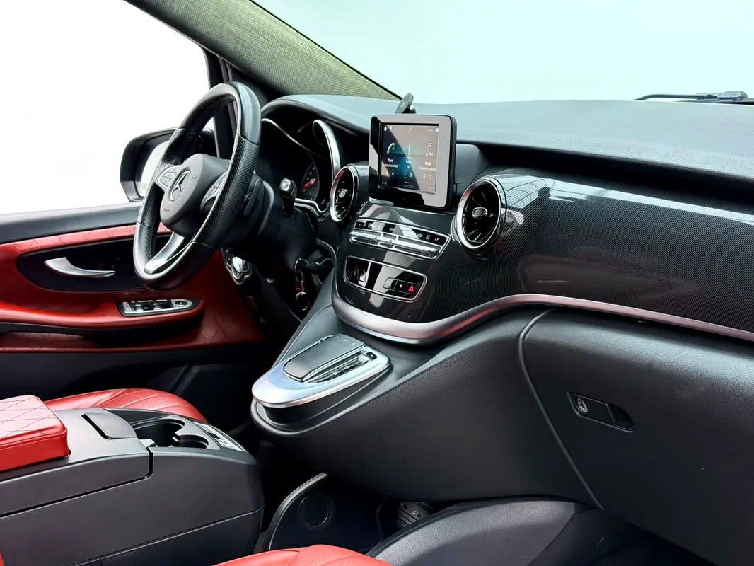 Car Image 2020 MERCEDES V Class 