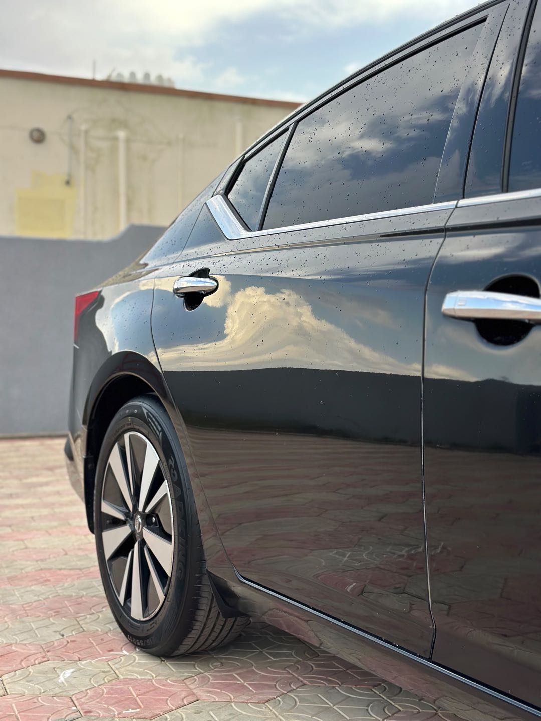 Car Image 2019 NISSAN ALTIMA SL