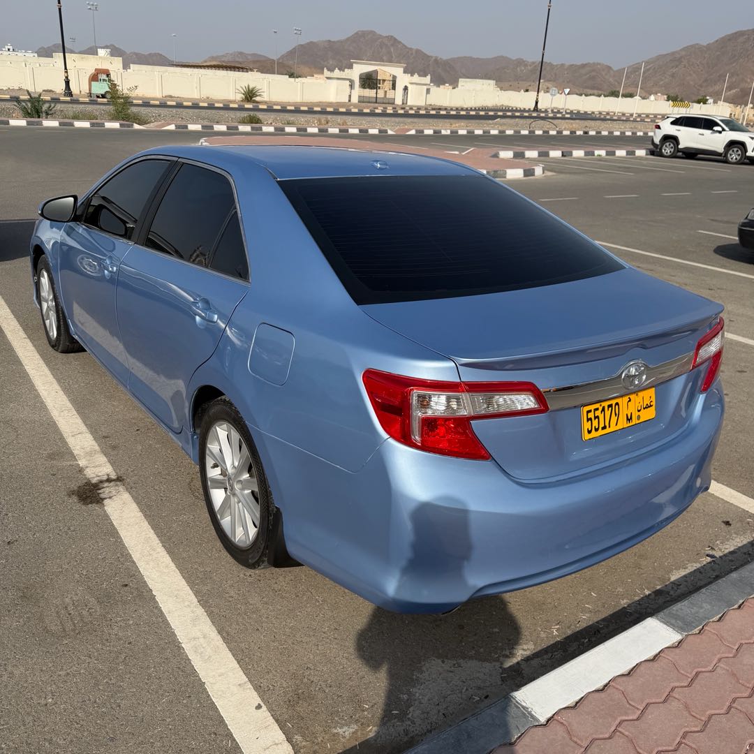 Car Image 2013 TOYOTA CAMRY XLE