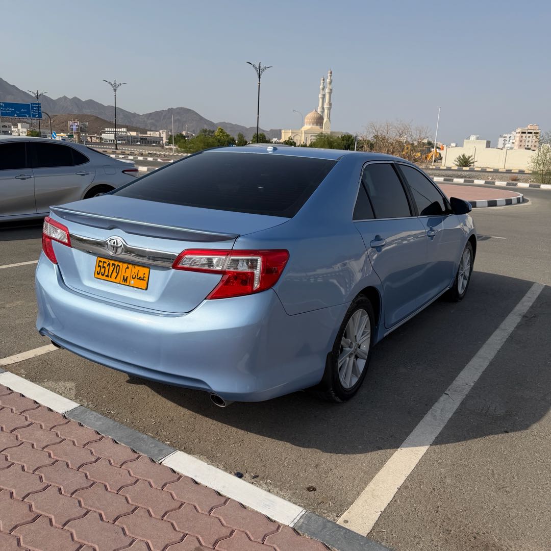 Car Image 2013 TOYOTA CAMRY XLE