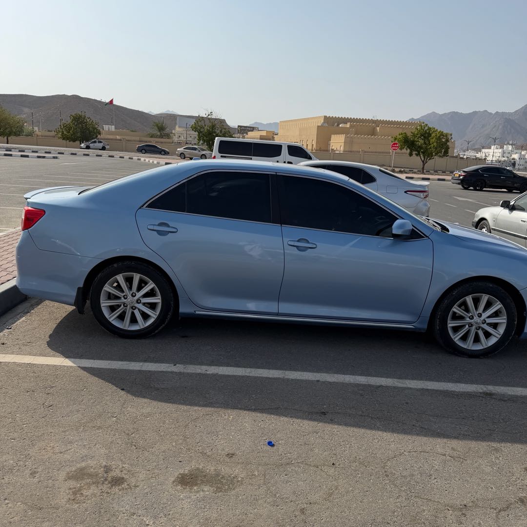 Car Image 2013 TOYOTA CAMRY XLE