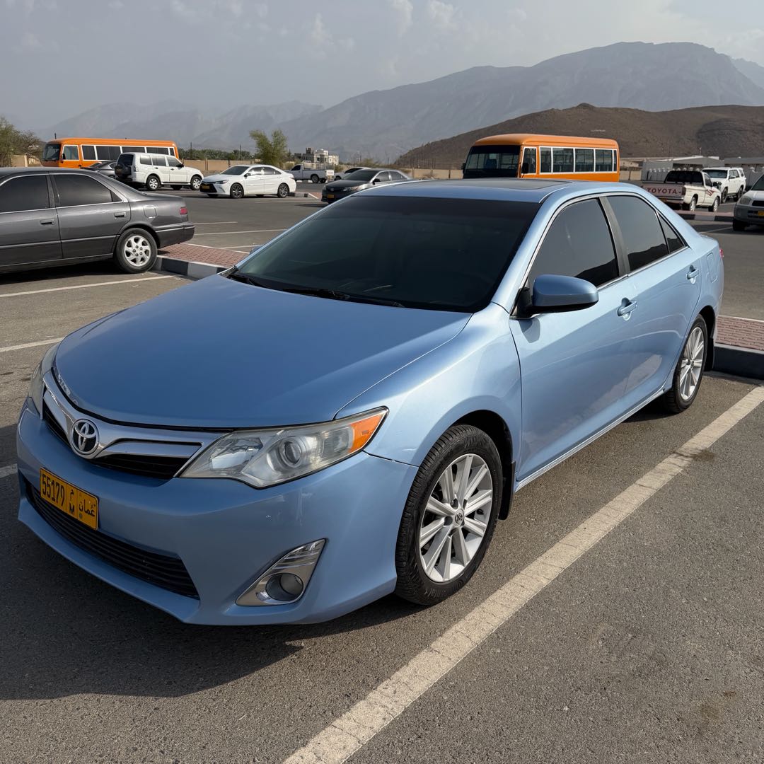 Car Image 2013 TOYOTA CAMRY XLE