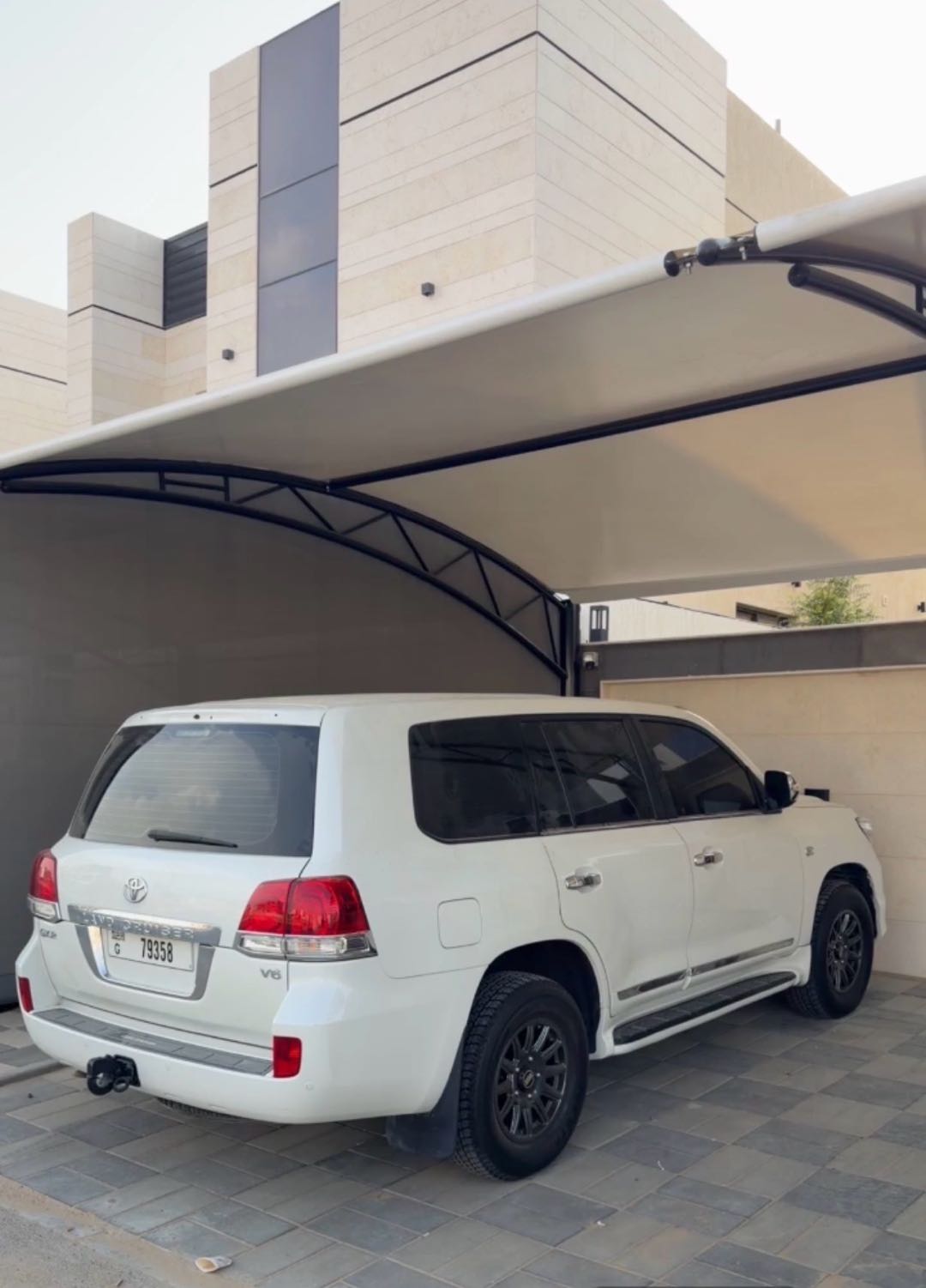 Car Image 2010 TOYOTA LAND CRUISER GX.R