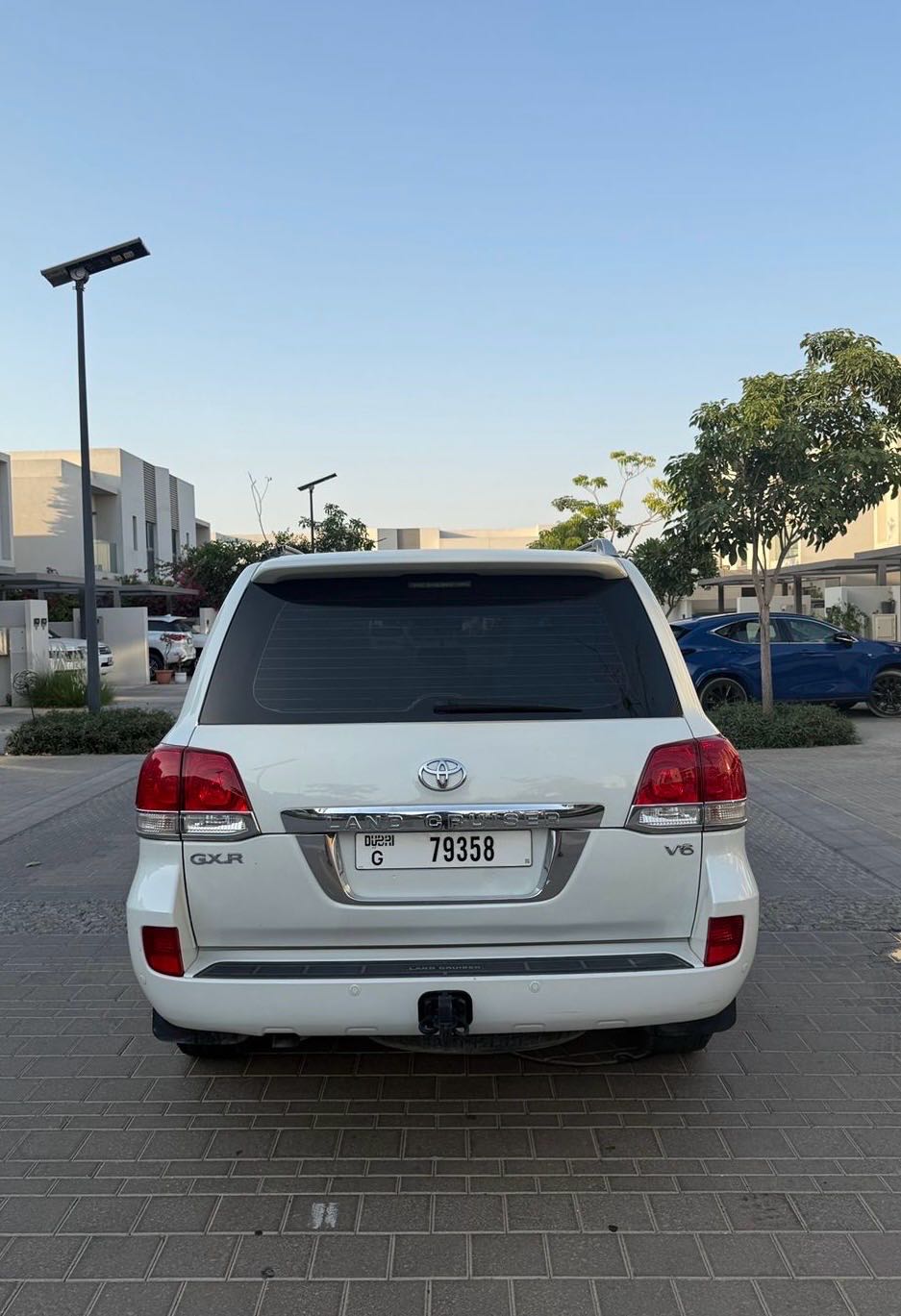 Car Image 2010 TOYOTA LAND CRUISER GX.R