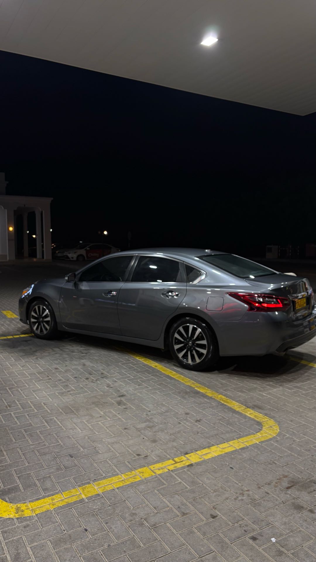 Car Image 2018 NISSAN ALTIMA SL