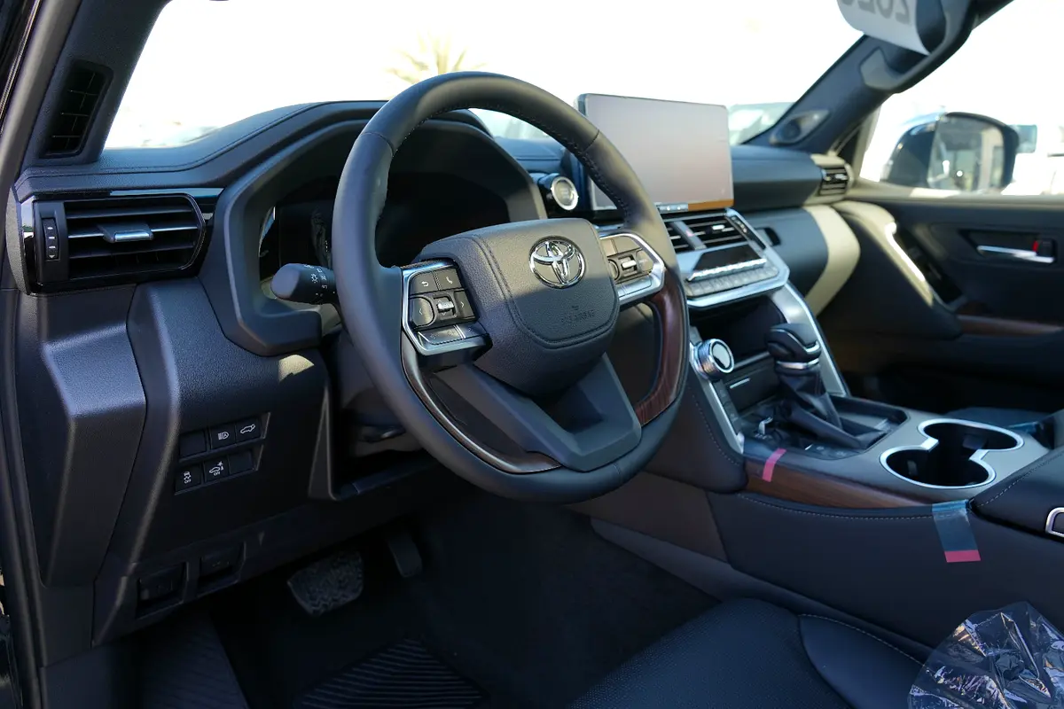 Car Image 2026 TOYOTA LAND CRUISER VX