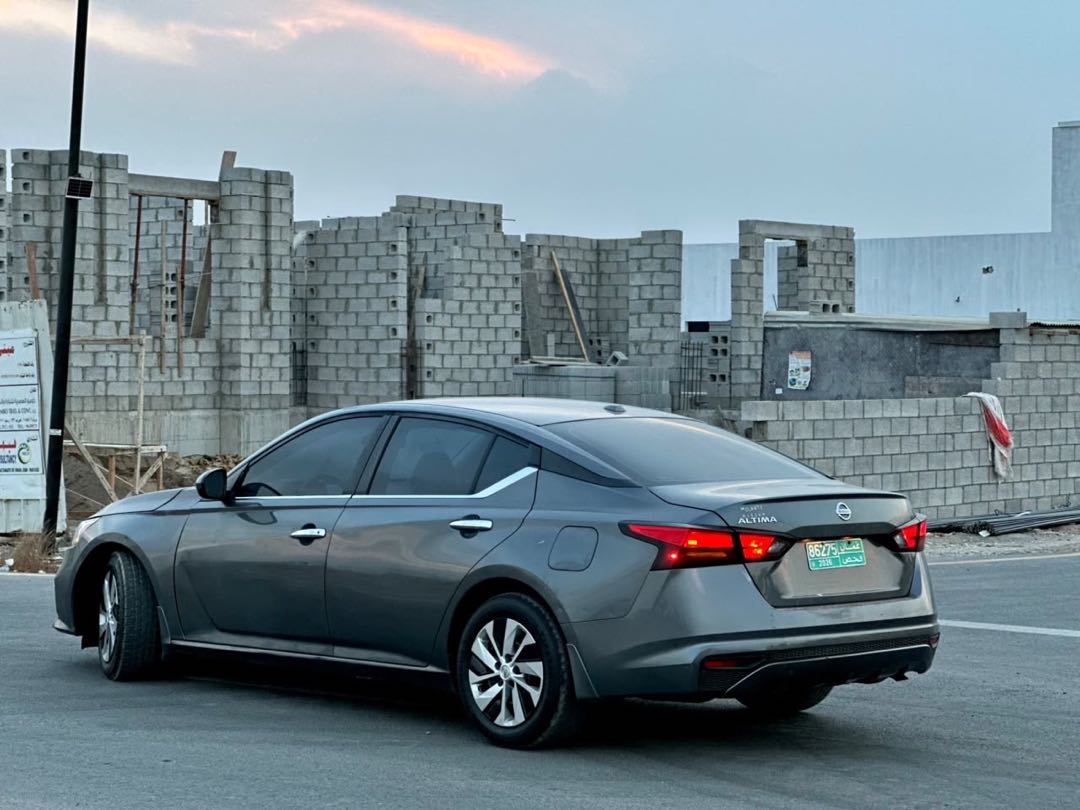 Car Image 2019 NISSAN ALTIMA S