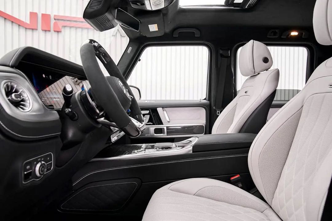 Car Image 2027 MERCEDES G CLASS 63