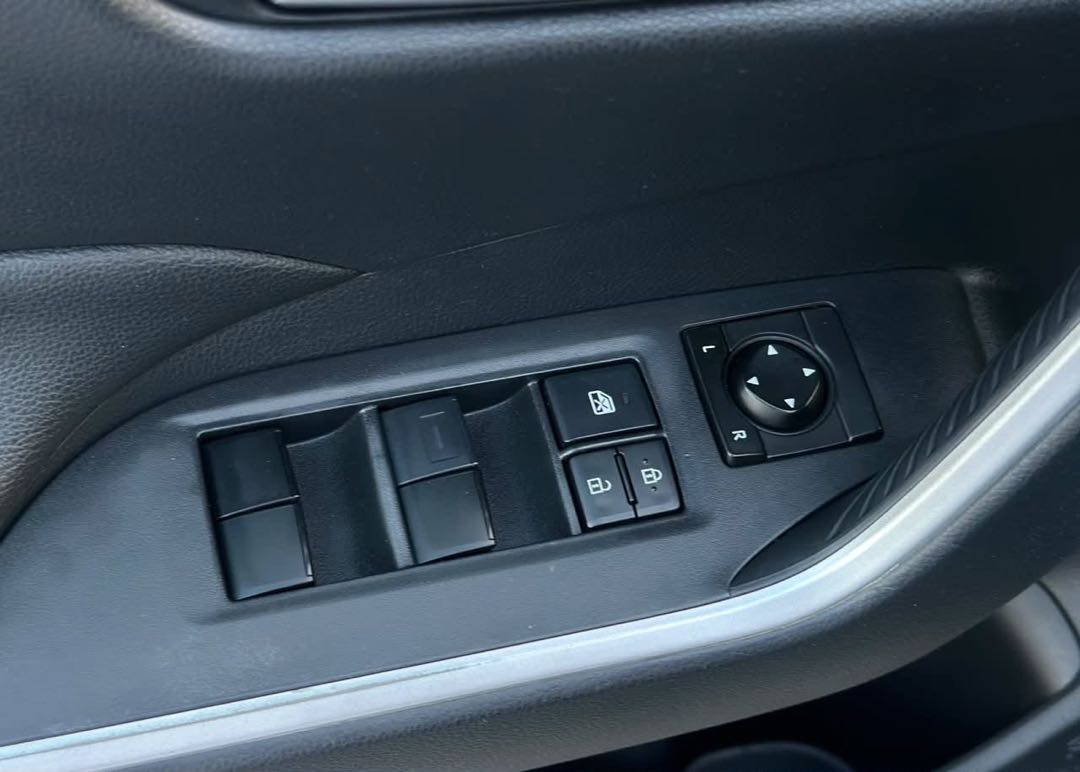 Car Image 2019 TOYOTA RAV4 XLE