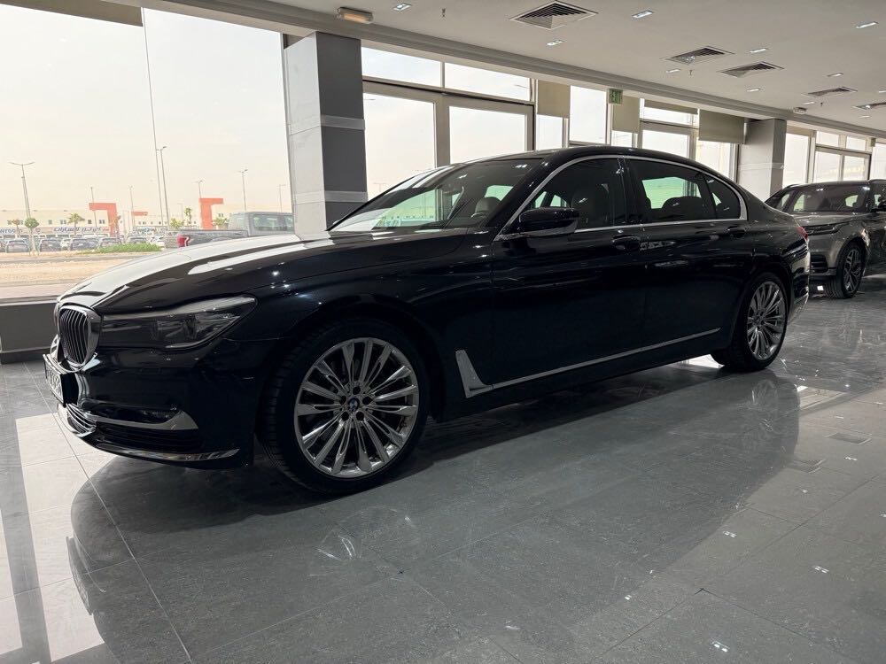 Car Image 2018 BMW 7 SERIES 730