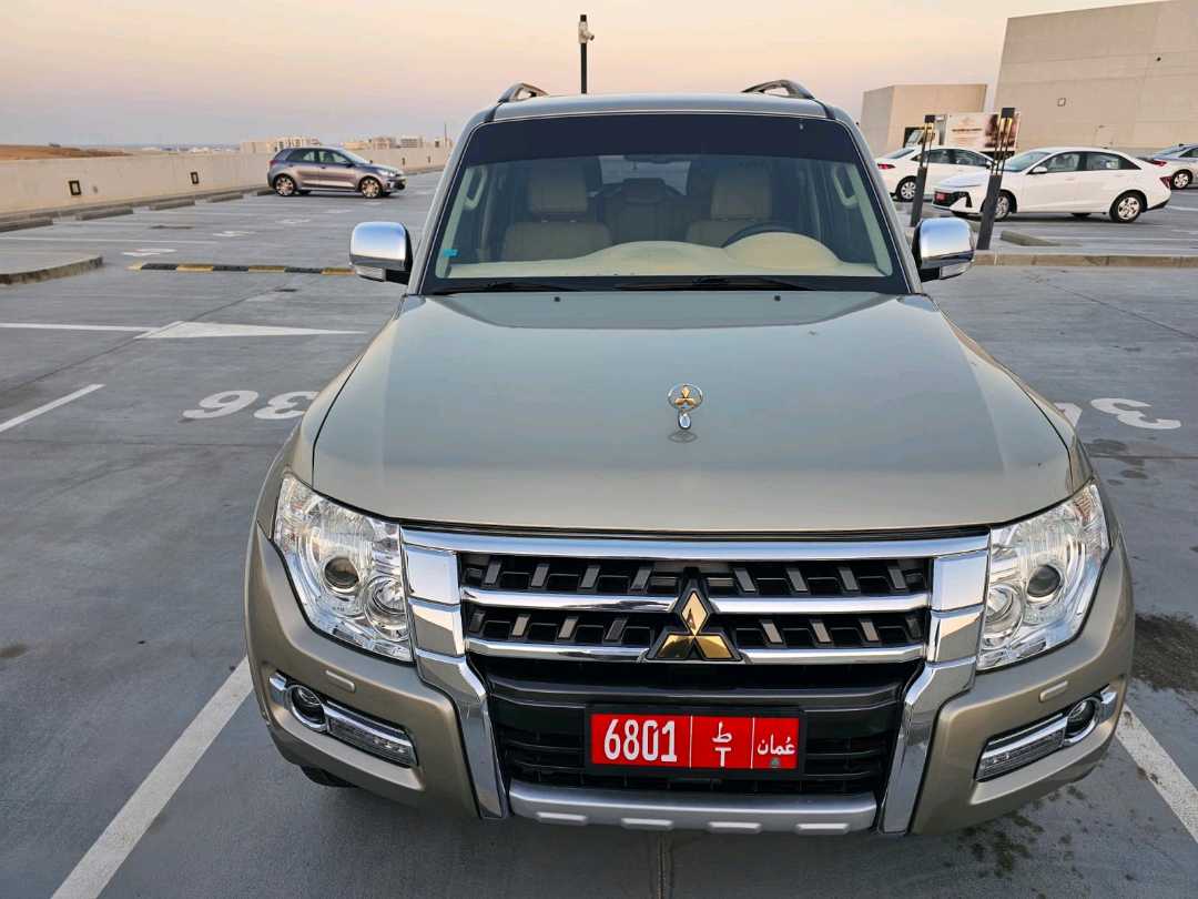 MITSUBISHI PAJERO 2020