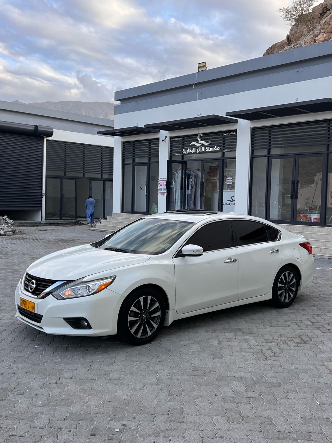 Car Image 2016 NISSAN ALTIMA SL