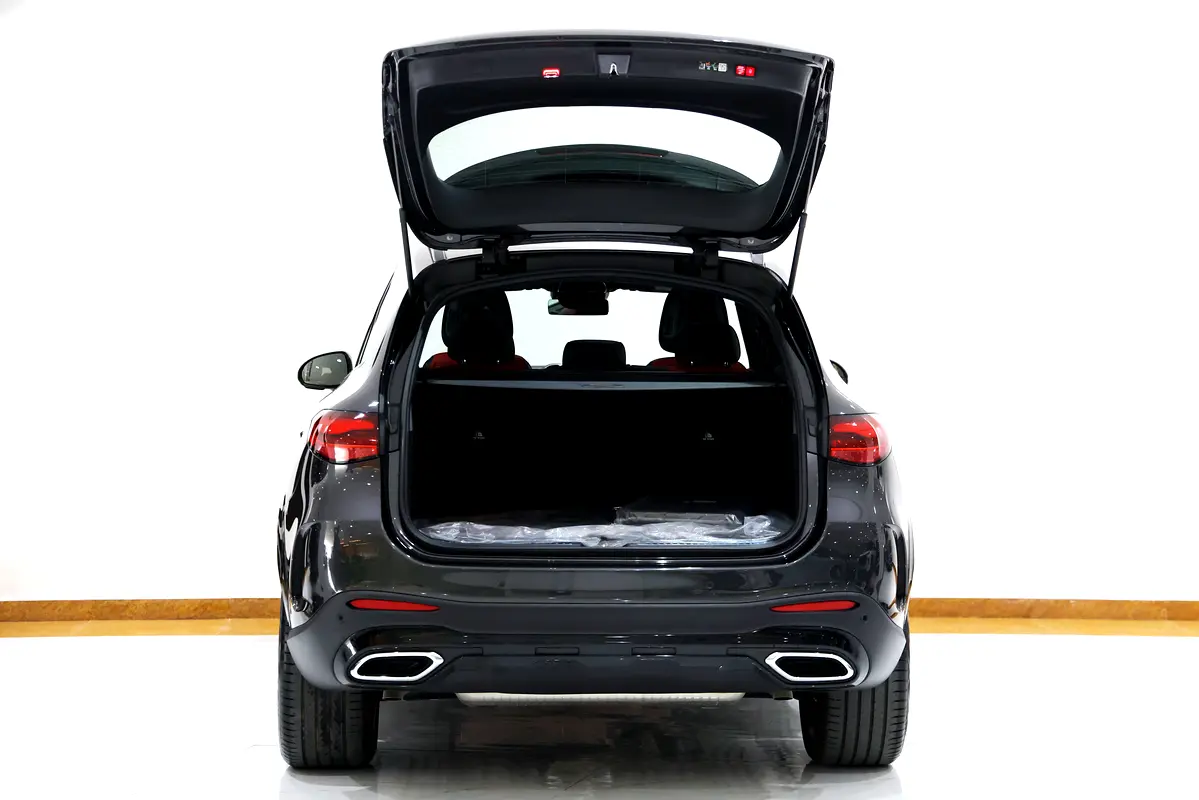 Car Image 2025 MERCEDES GLC CLASS 
