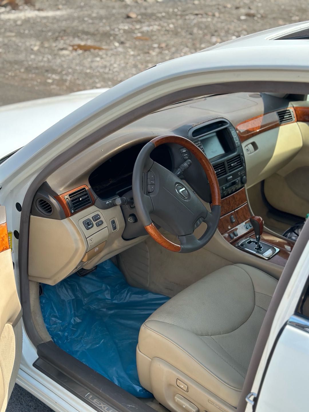 Car Image 2004 LEXUS LS 430 1/2 Ultra