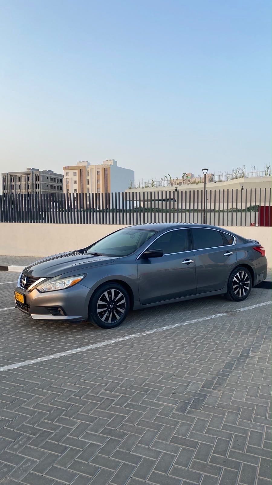 Car Image 2018 NISSAN ALTIMA SV