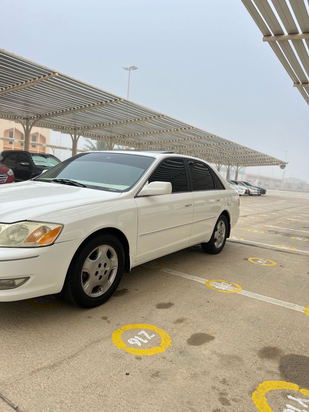 Car Image 2003 TOYOTA AVALON XL