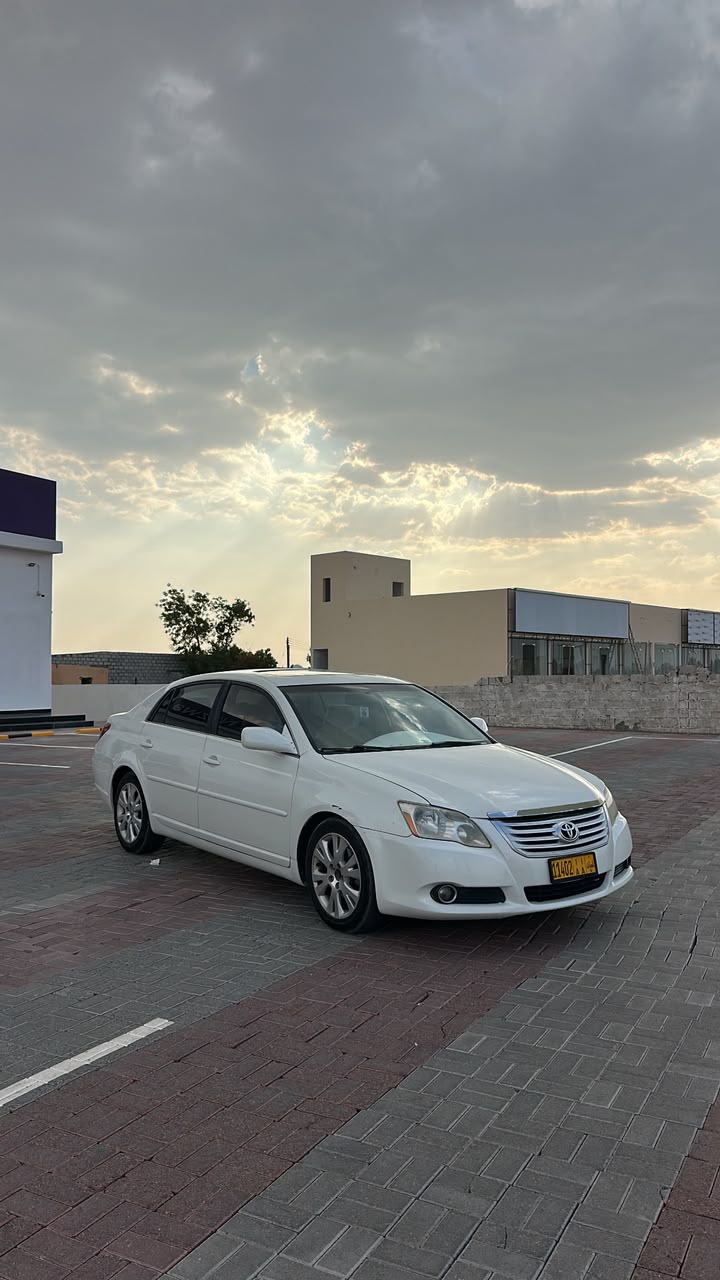 Car Image 2008 TOYOTA AVALON XL