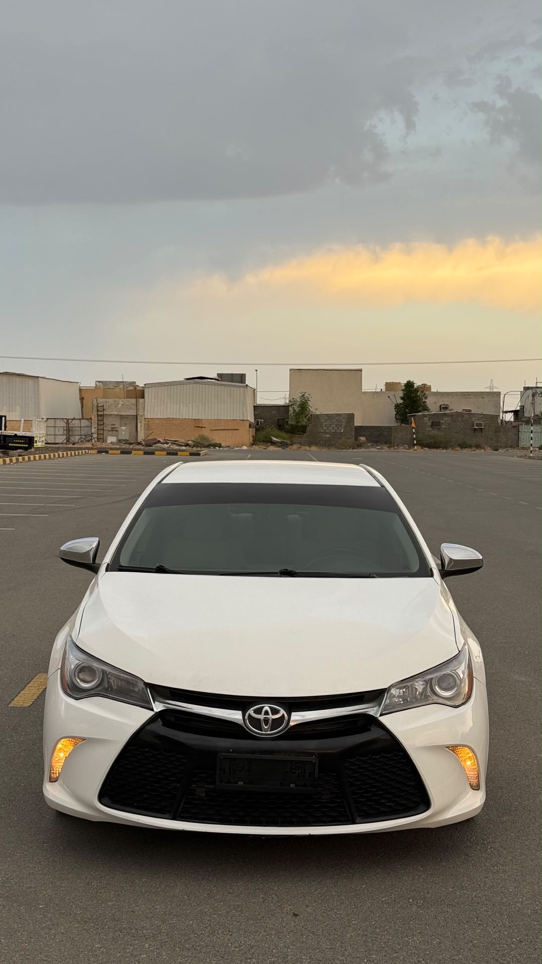 Car Image 2016 TOYOTA CAMRY SE