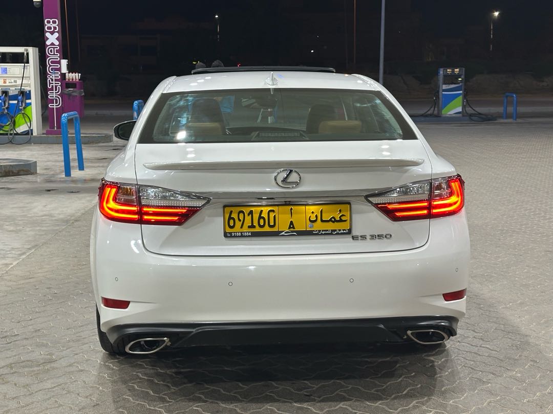 Car Image 2018 LEXUS ES 350