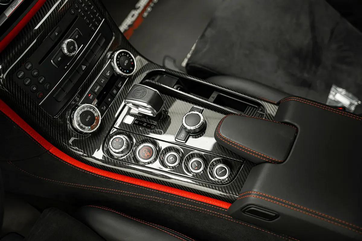 Car Image 2014 MERCEDES SLS CLASS 