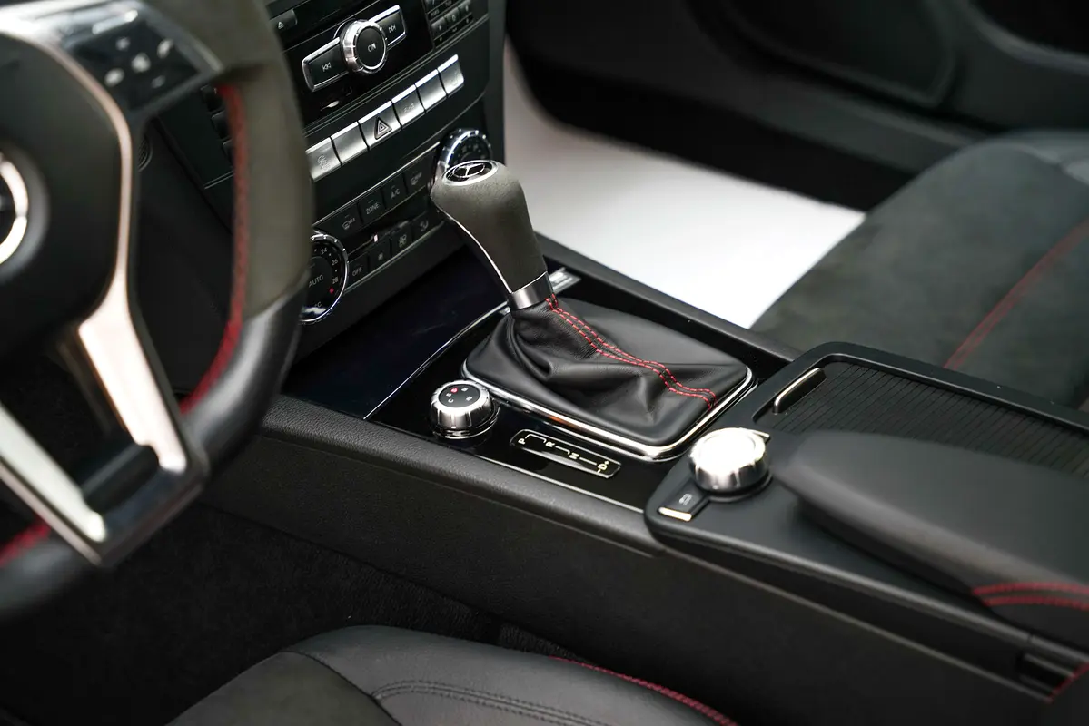 Car Image 2013 MERCEDES C Class C63 AMG