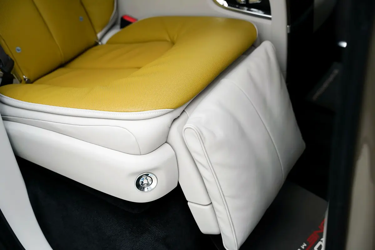 Car Image 2026 ROLLS ROYCE CULLINAN 