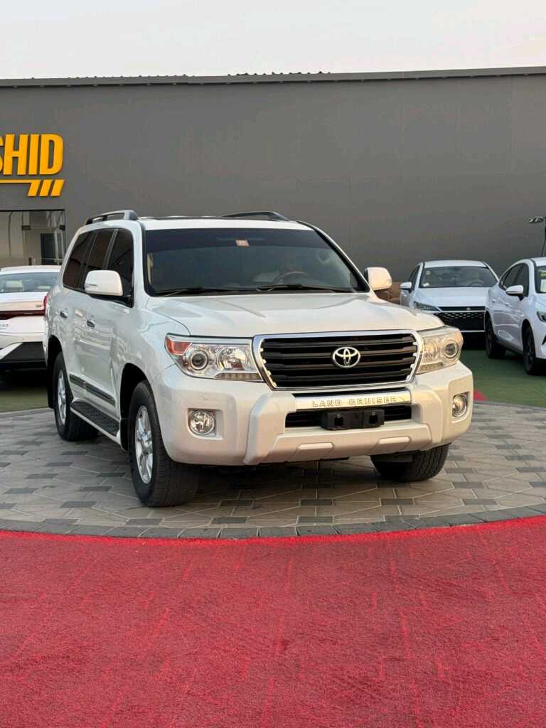 Car Image 2012 TOYOTA LAND CRUISER GX.R