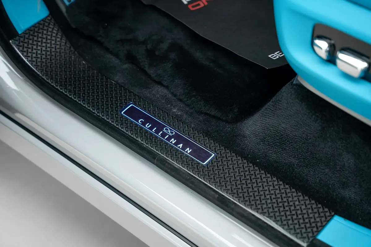 Car Image 2025 ROLLS ROYCE CULLINAN 