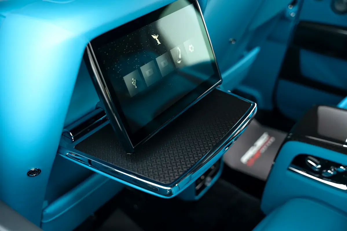 Car Image 2025 ROLLS ROYCE CULLINAN 