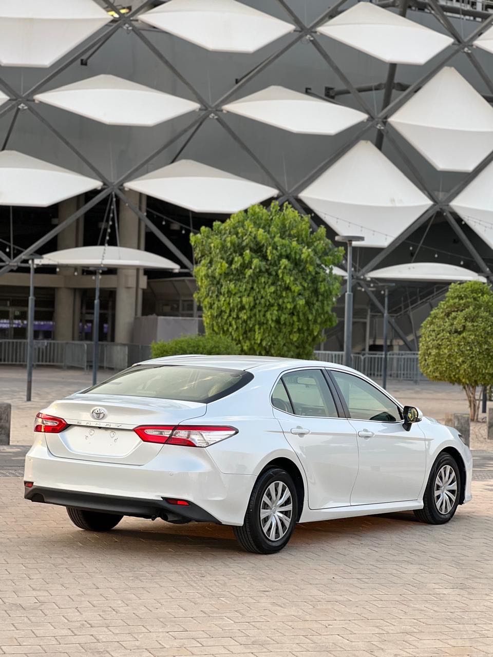 Car Image 2020 TOYOTA CAMRY S