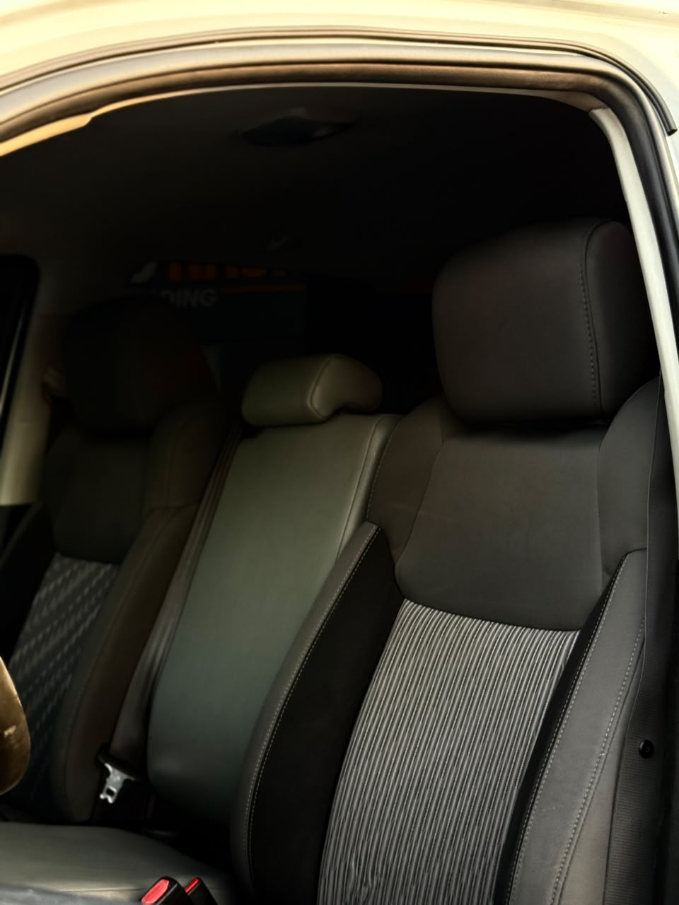 Car Image 2014 TOYOTA TUNDRA SR5