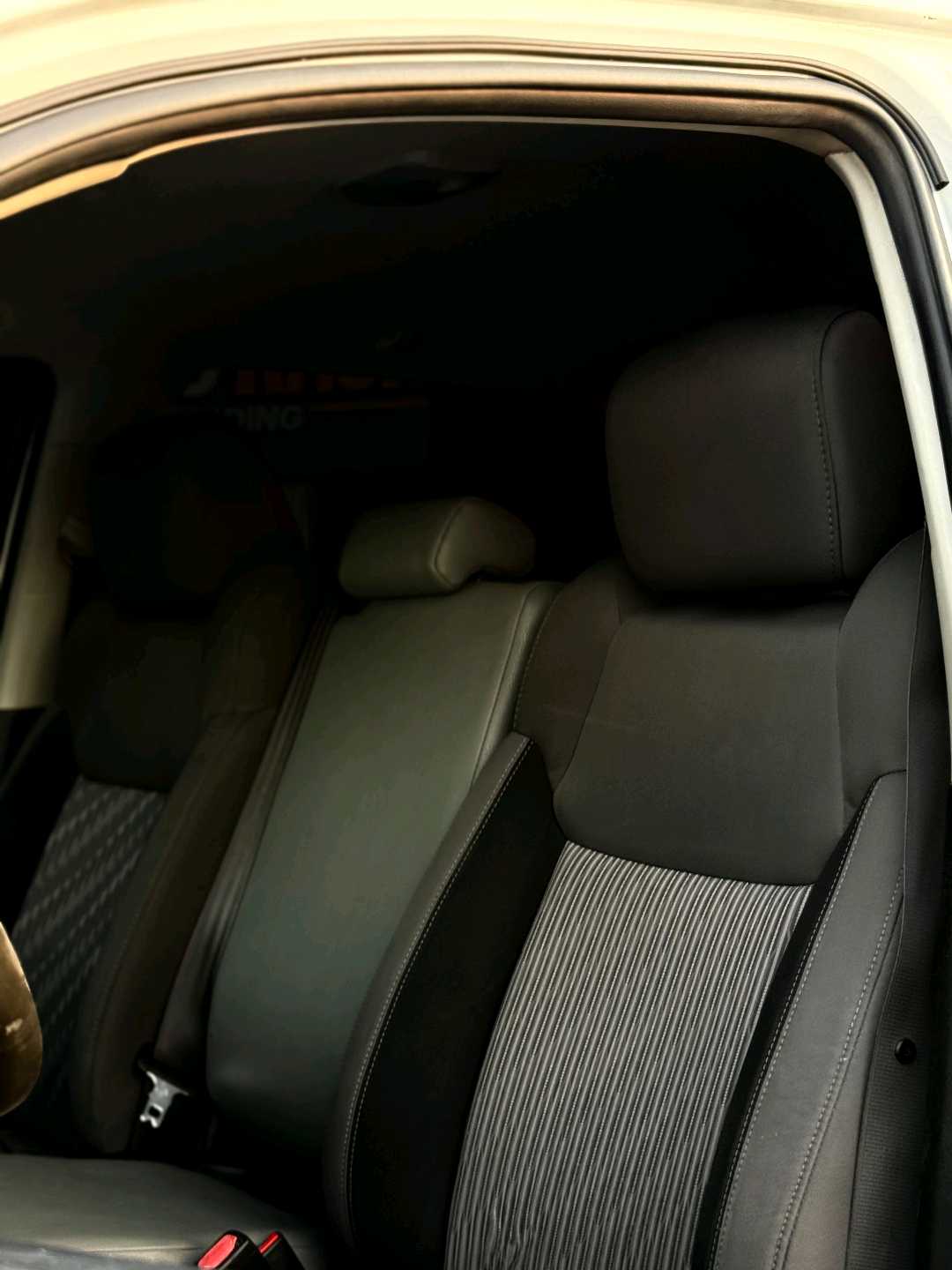 Car Image 2014 TOYOTA TUNDRA SR5