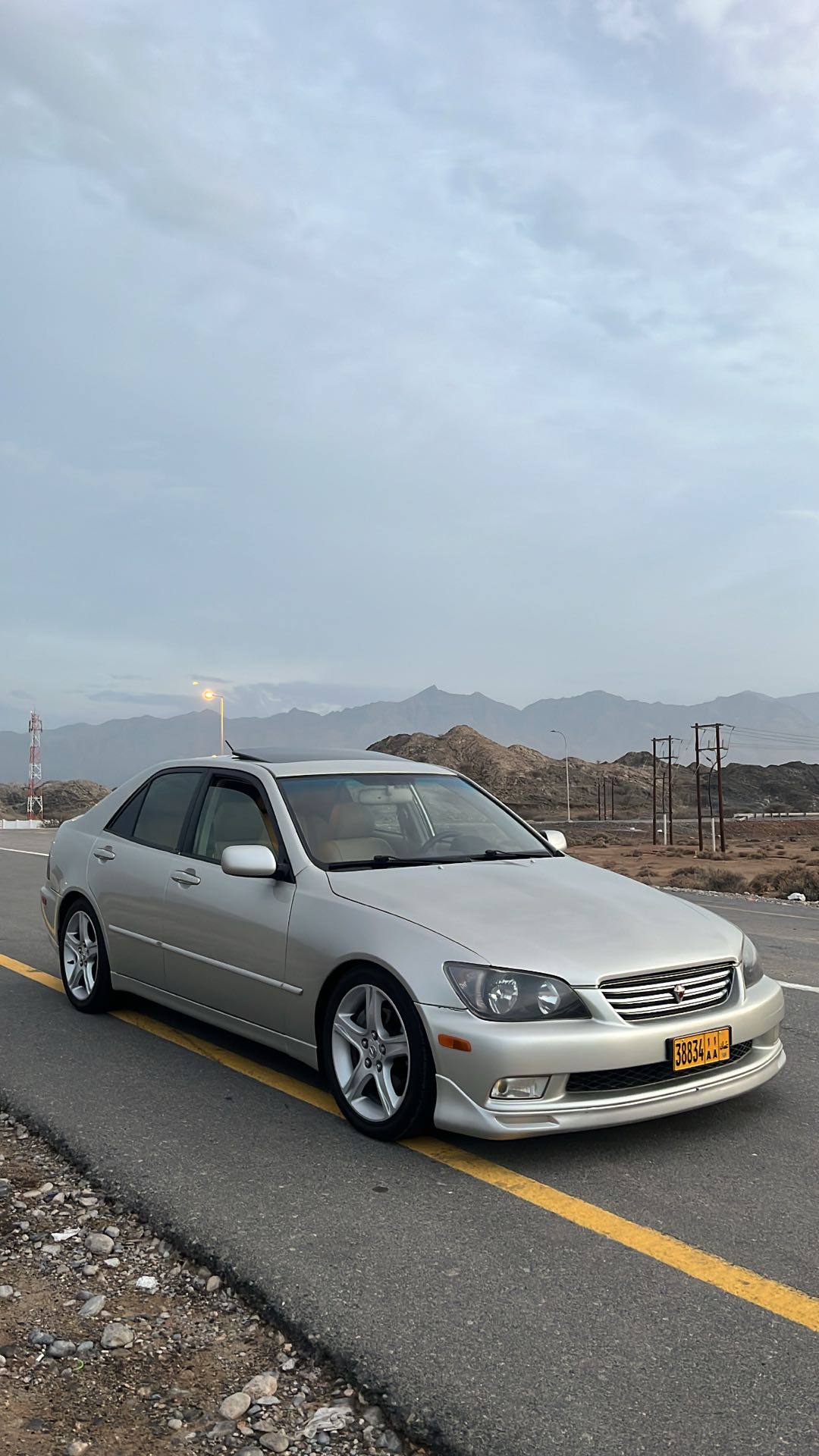 Car Image 2002 LEXUS IS 300