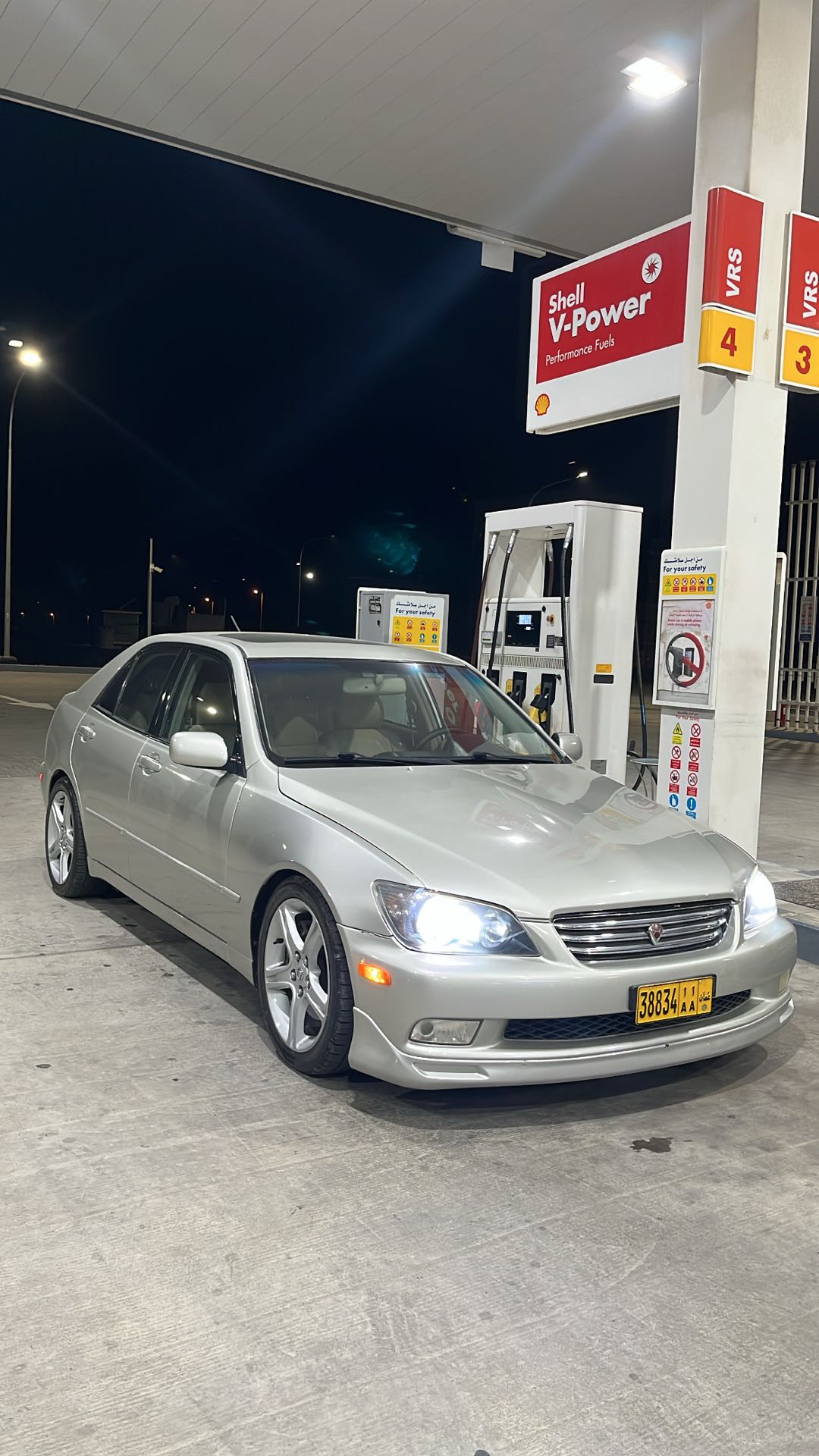 Car Image 2002 LEXUS IS 300