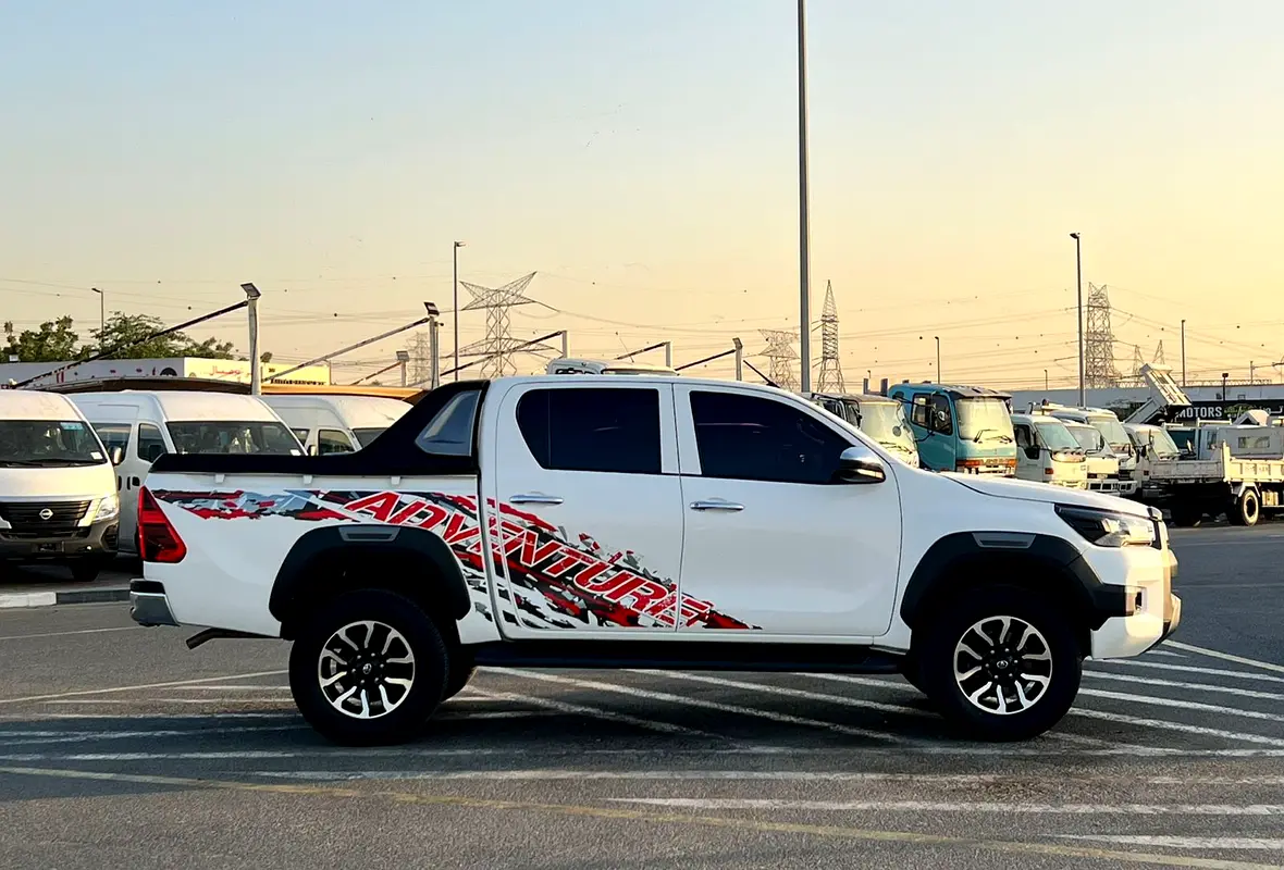 Car Image 2022 TOYOTA HILUX Adventure