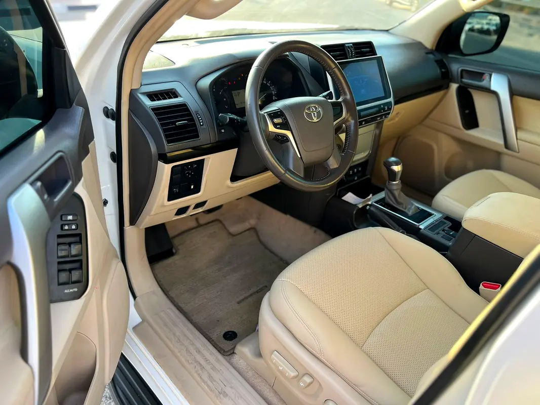 Car Image 2023 TOYOTA Prado TXL