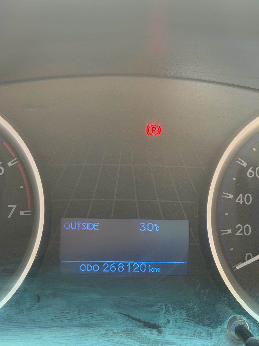 Car Image 2016 TOYOTA HILUX 2.7