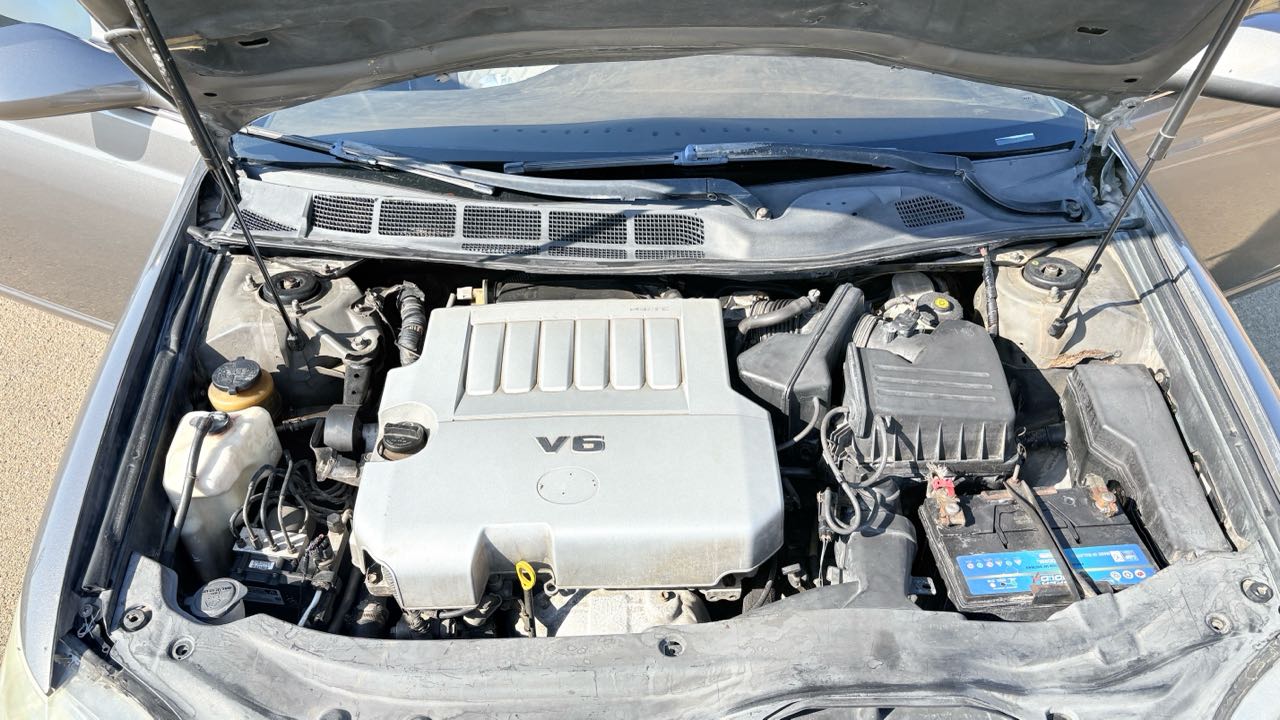 Car Image 2005 TOYOTA AVALON XLS